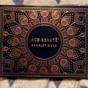 Ace Beaute Eyeshadow Palette